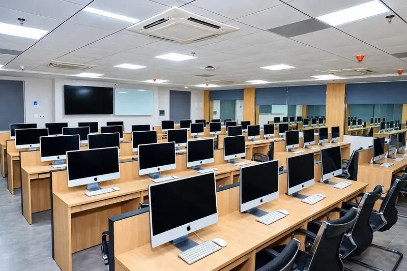 Next-Gen Apple iMac Labs for Cutting-Edge Computing