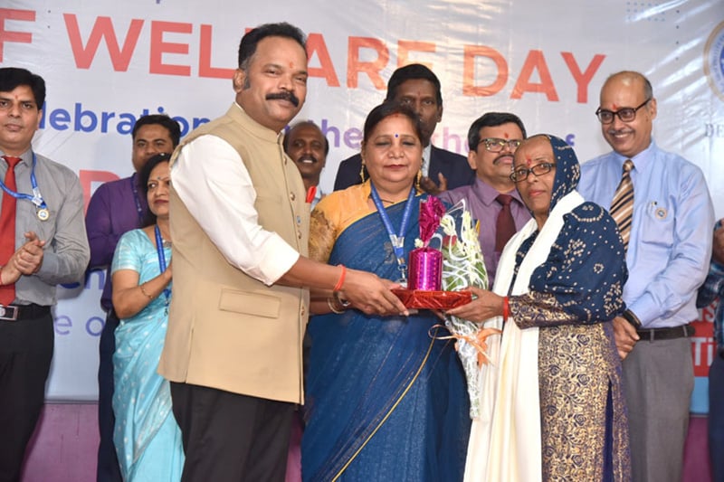 Staff Welfare Day Celebrations — Photo 5 of 7