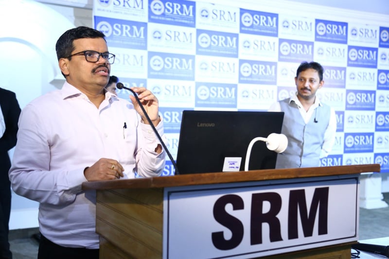 Mixology and Flair Bartending was organized at SRM IST Delhi NCR Campus Ghaziabad on 23-09-2022 — Photo 5 of 11