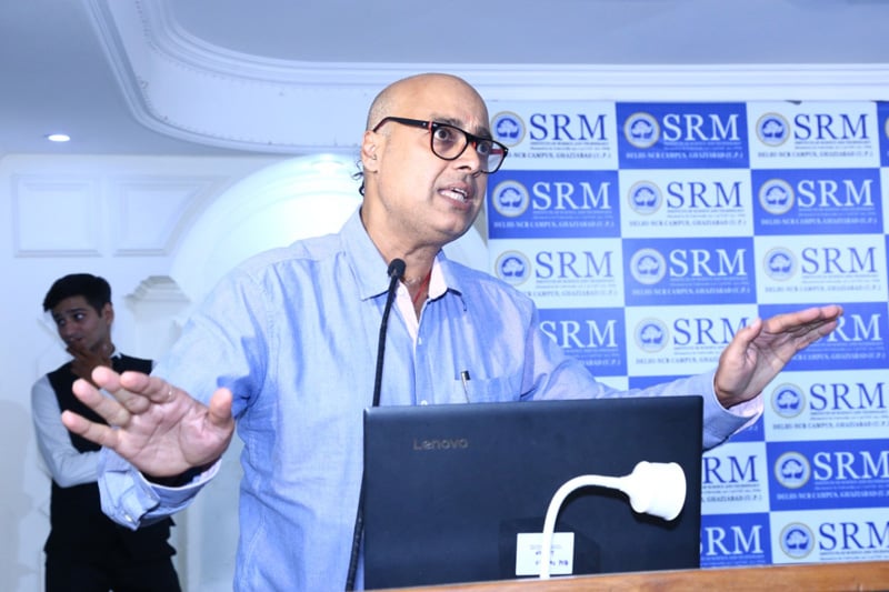 Mixology and Flair Bartending was organized at SRM IST Delhi NCR Campus Ghaziabad on 23-09-2022 — Photo 7 of 11