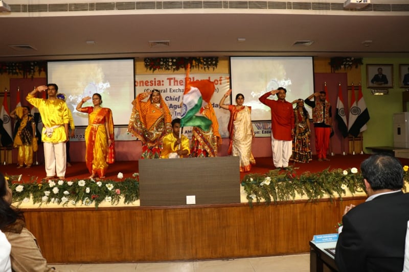Cultural Exchange Program- India-Indonesia: The Blend of Traditions held on 17 February 2023 at SRM IST Delhi NCR Campus Ghaziabad. — Photo 12 of 16
