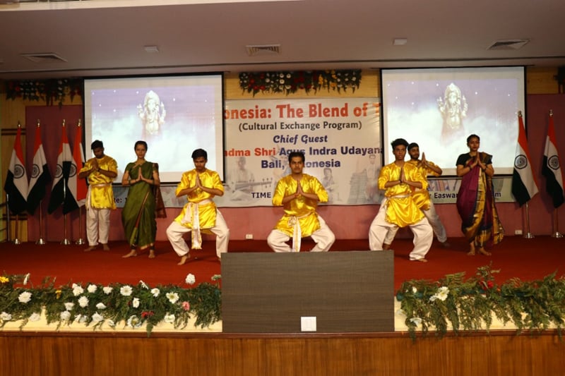 Cultural Exchange Program- India-Indonesia: The Blend of Traditions held on 17 February 2023 at SRM IST Delhi NCR Campus Ghaziabad. — Photo 13 of 16