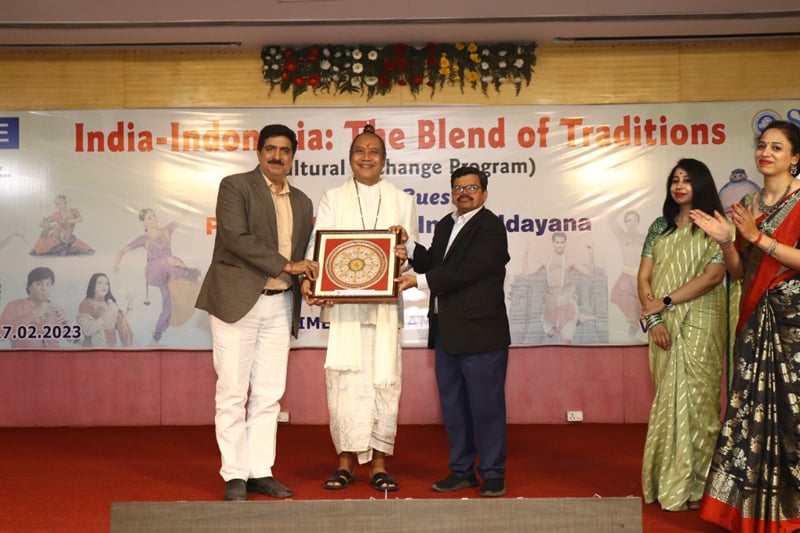 Cultural Exchange Program- India-Indonesia: The Blend of Traditions held on 17 February 2023 at SRM IST Delhi NCR Campus Ghaziabad. — Photo 4 of 16