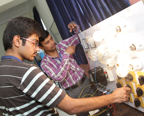 Well-Equipped Technical Laboratories
