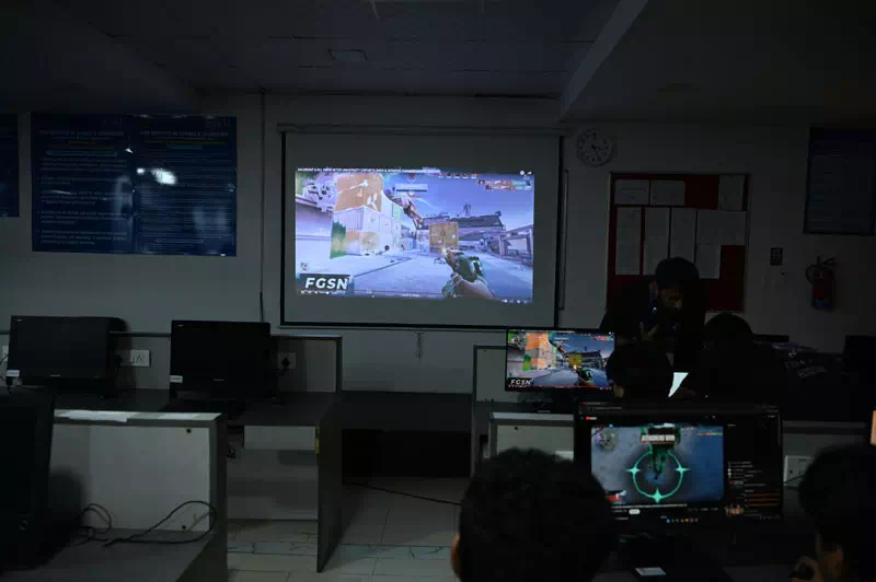 E Sports — Photo 2 of 7